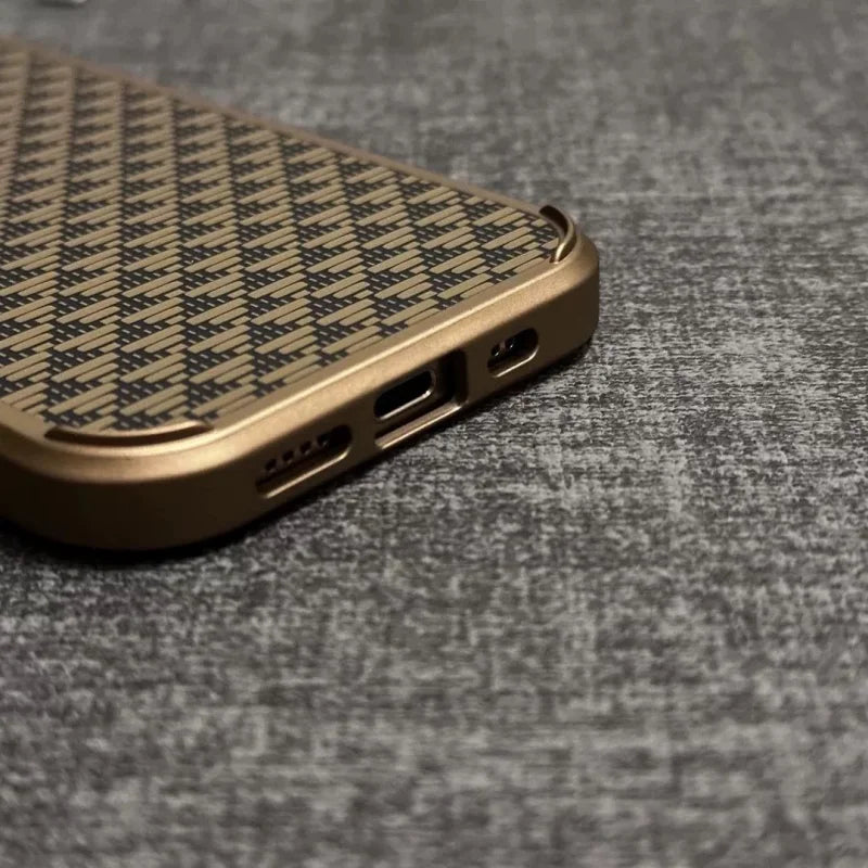 Luxury Carbon fiber  Kevlar Texture Shockproof Phone Case For iPhone Triangle Pattern Armor Hard Bumper Cover.